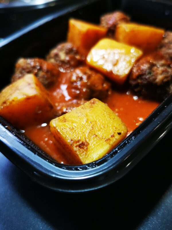 Meatballs With Mash - Image 5